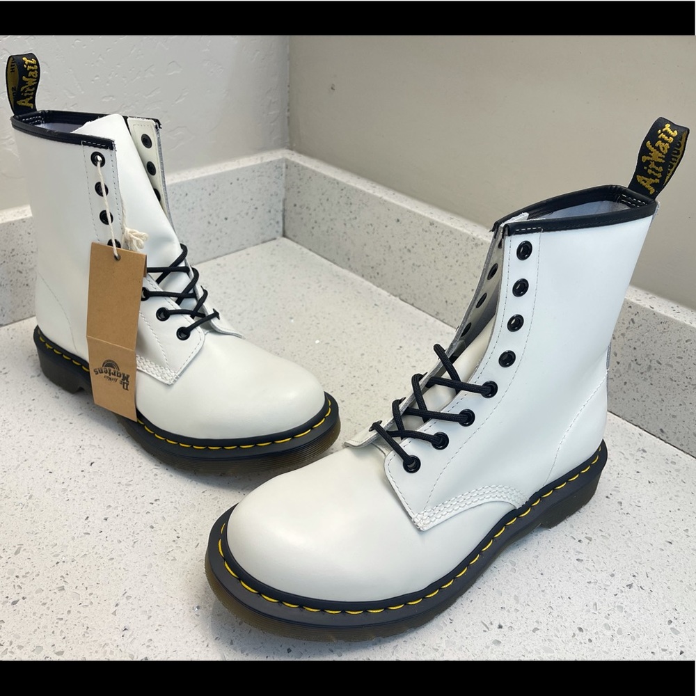 DR. MARTENS '1460 W' Boot Size 10 - Picture 2 of 11